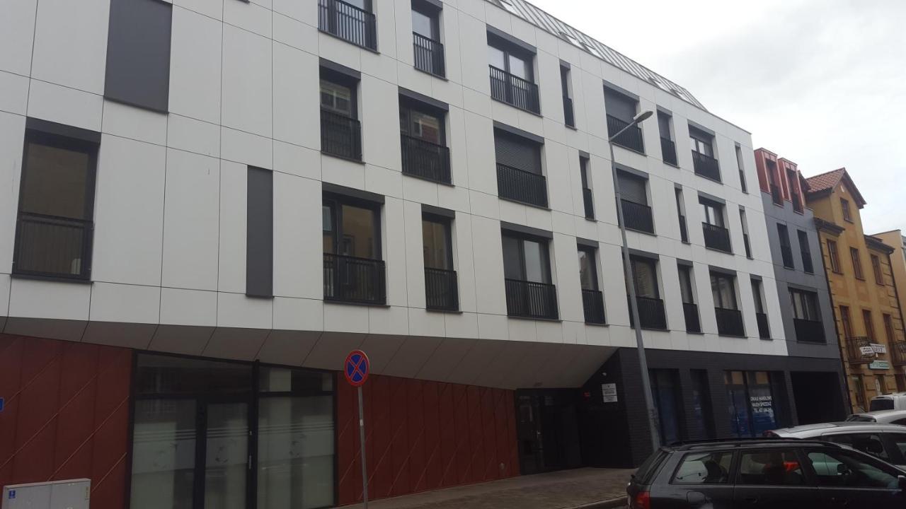 Apartament Skarbowa 2 & Parking Leszno  Kültér fotó