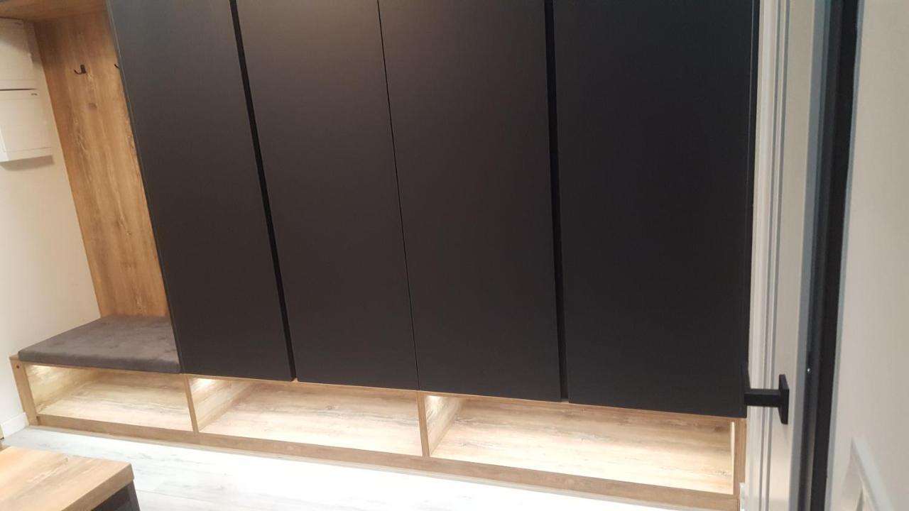 Apartament Skarbowa 2 & Parking Leszno  Kültér fotó