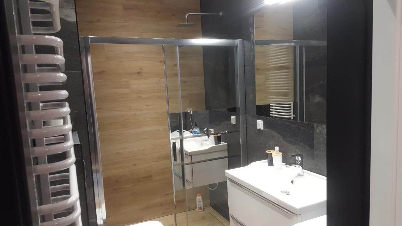 Apartament Skarbowa 2 & Parking Leszno  Kültér fotó