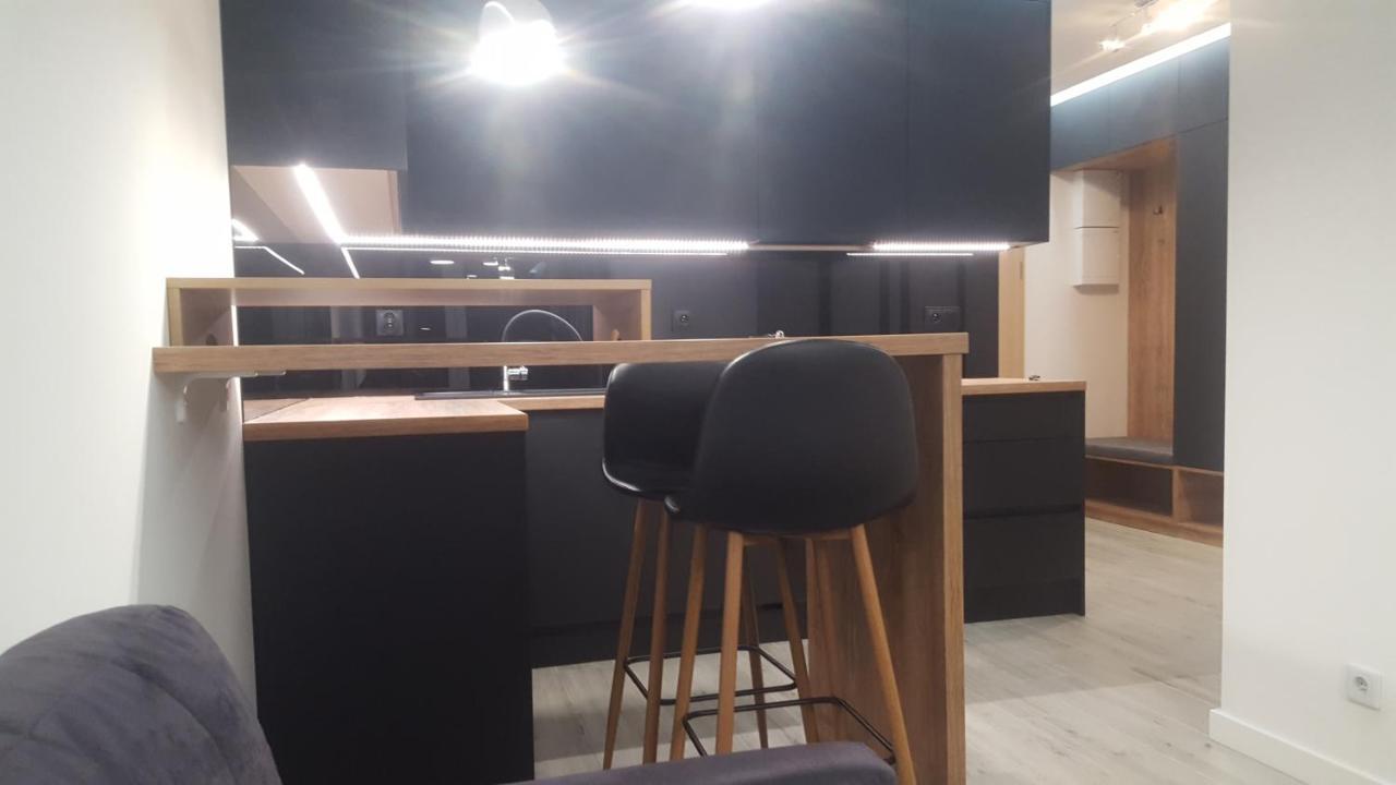 Apartament Skarbowa 2 & Parking Leszno  Kültér fotó