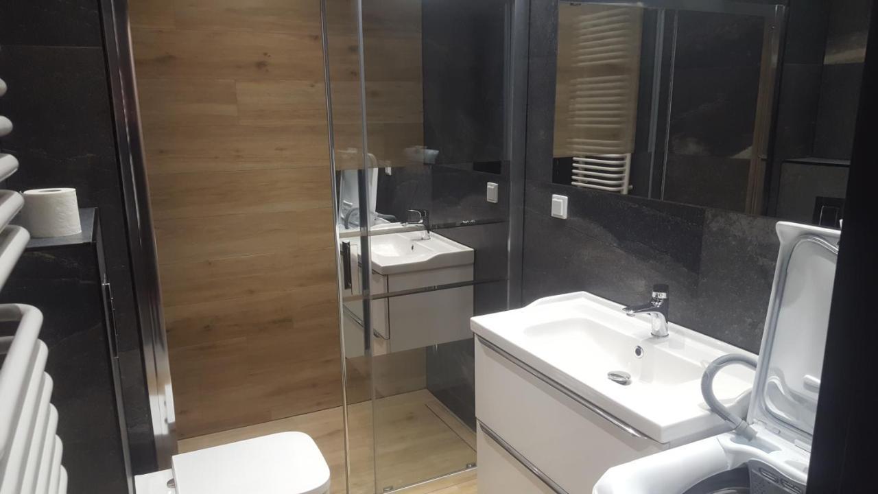 Apartament Skarbowa 2 & Parking Leszno  Kültér fotó